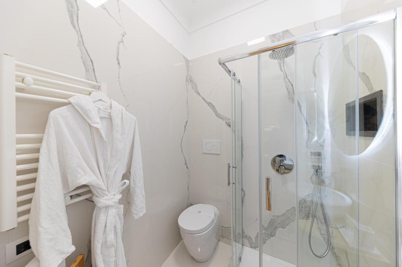 Suite Apartment Capri Con Jacuzzi In Piazzetta ภายนอก รูปภาพ